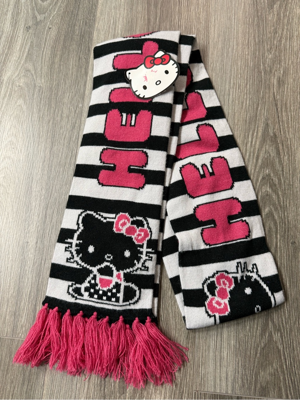 Loungefly Hello Kitty Black, White & Pink Knit Scarf NWT